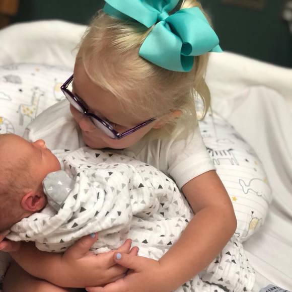 Meet your Posher, Dawn - Picture 1 of 1